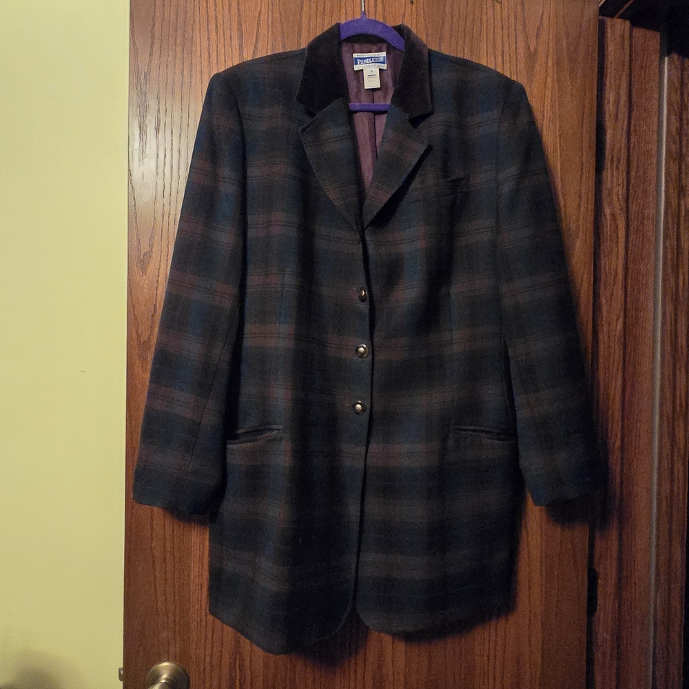 Pendleton Dark Plaid Blazer with Velvet Collar